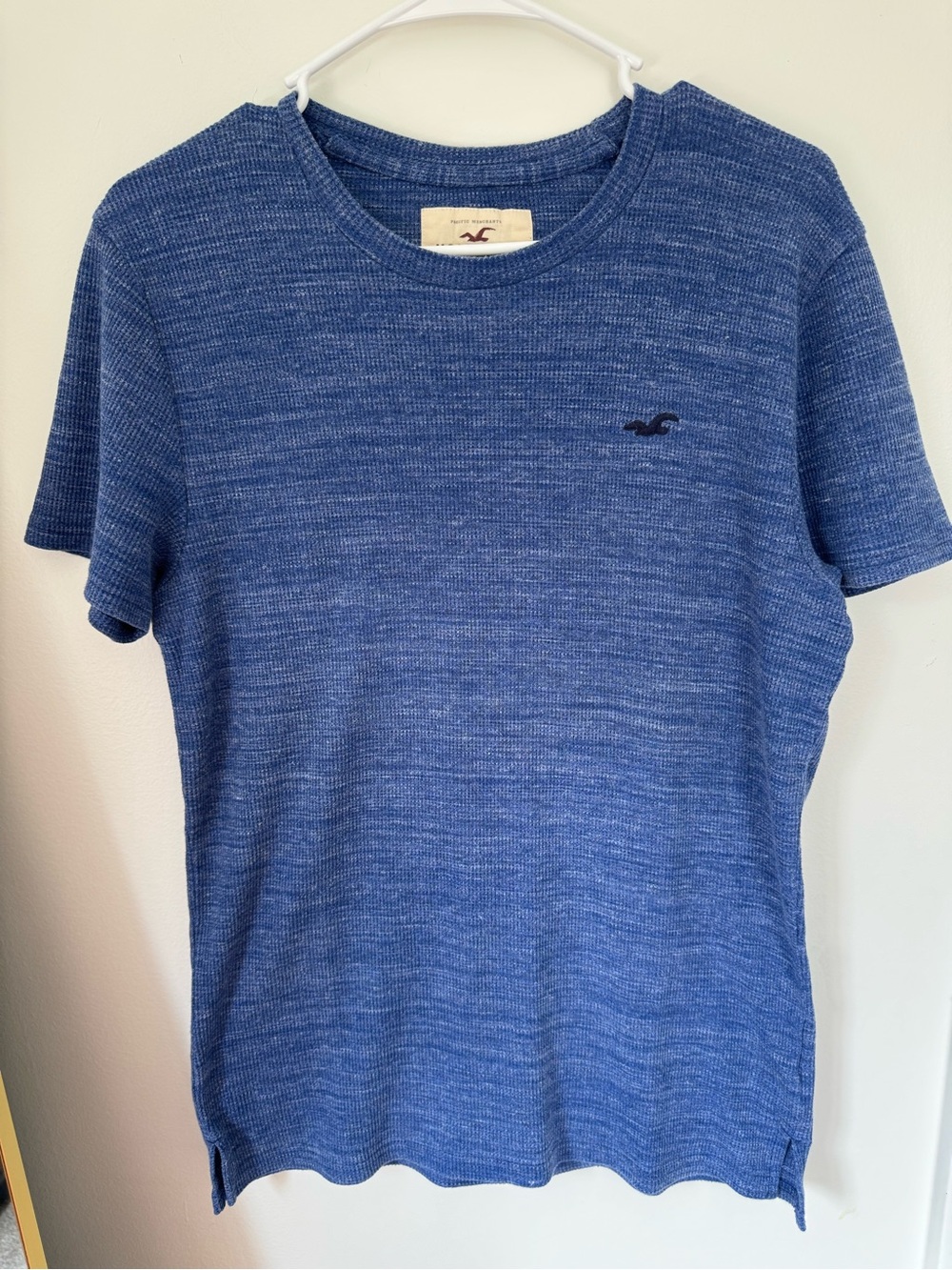 Hollister Men's Medium Waffle Knit Crewneck T-Shirt Heathered Blue